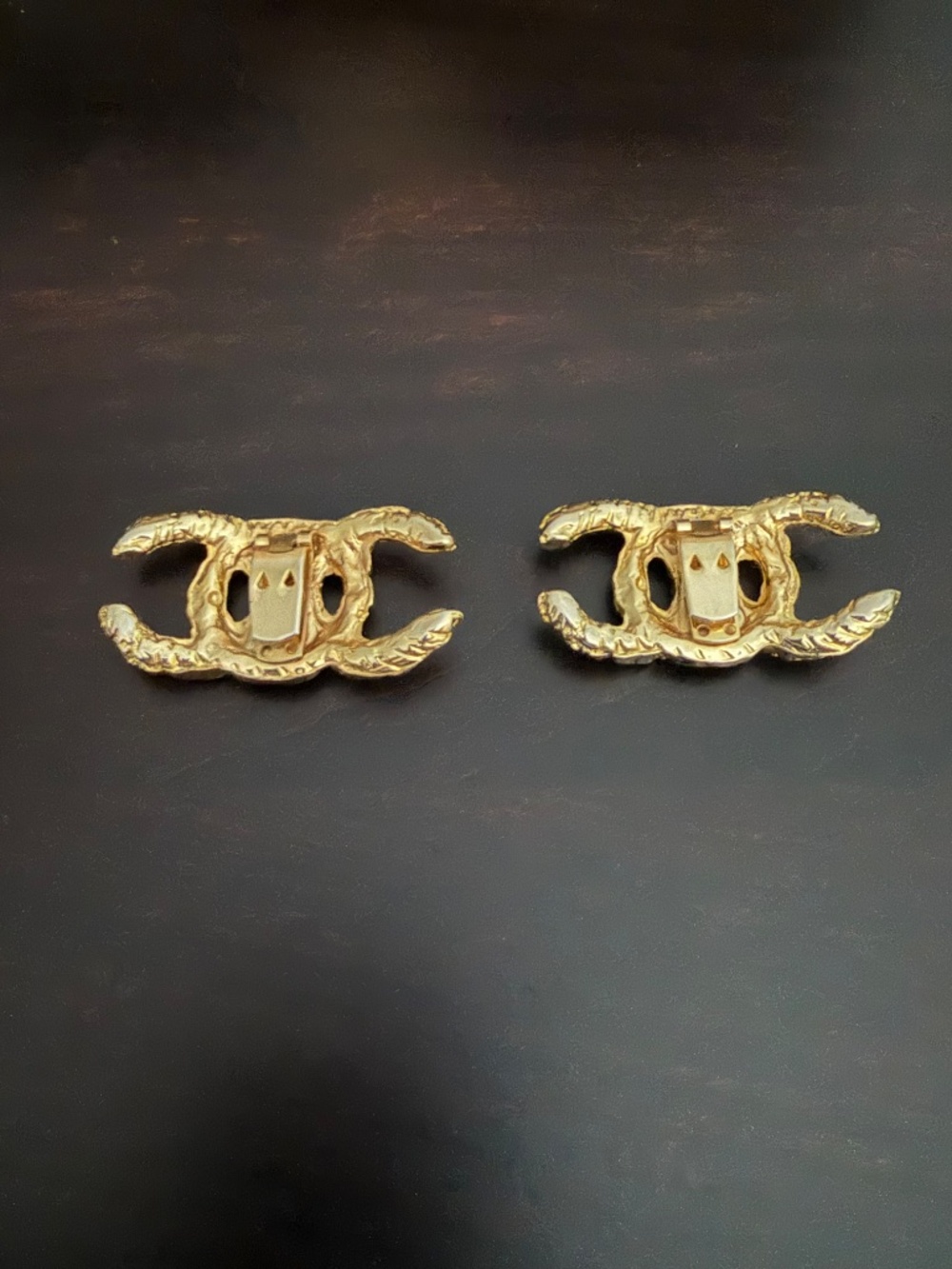 Chanel Bluette Shoe Clips Vintage CC Bluette France Logo Hardware Gold-tone RARE - Picture 5 of 16